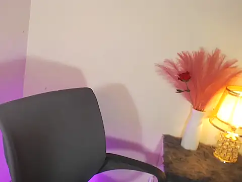 MajesticKitana online show from November 20, 6:03 am