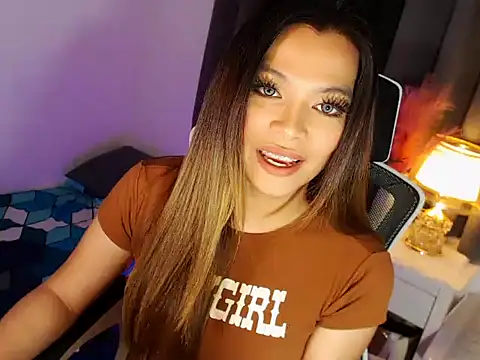 MajesticKitana online show from April 23, 5:37 am