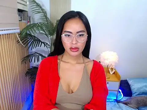 HeavenlyStar online show from December 3, 8:24 pm