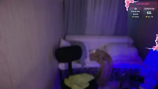 shantal r0mance online show from April 30, 1:04 pm