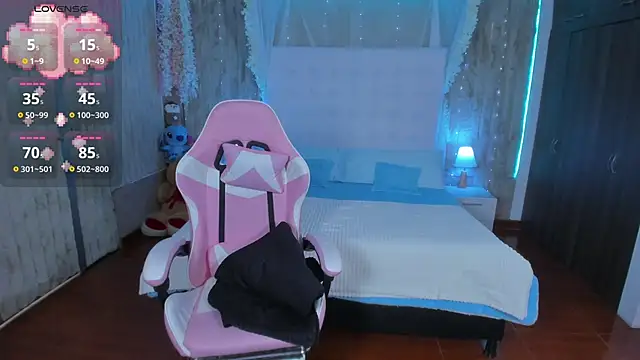 floryn susana online show from April 11, 9:07 pm