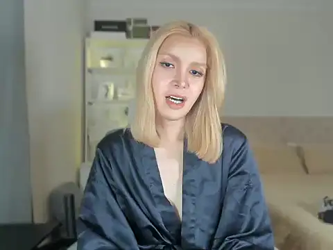 JohannaRodriguez69 online show from October 31, 1:59 am