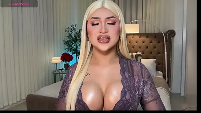 Your Majesty Tyra online show from March 16, 5:44 am