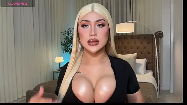 Your Majesty Tyra online show from March 30, 6:03 am