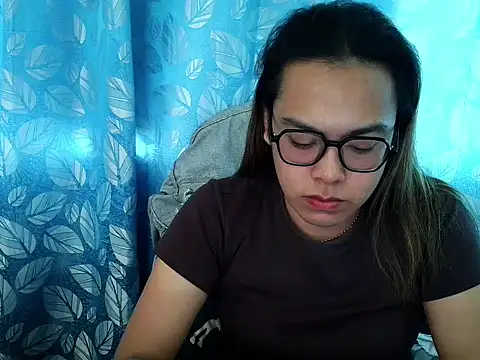 Snapshot of Your_PrettyGirlxxx chatting on October 23, 2:26 am Your PrettyGirlxxx online show from October 23, 2:26 am