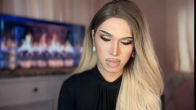 Ts glamxxxx online show from April 4, 3:04 am