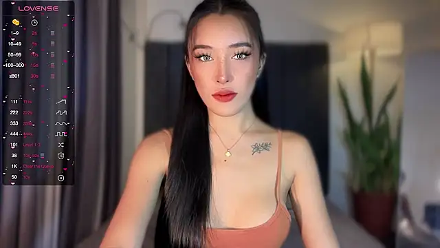 wiggle nibble online show from October 24, 8:47 pm