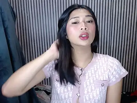 Snapshot of Maria-Moore chatting on October 22, 4:09 pm Maria-Moore online show from October 22, 4:09 pm