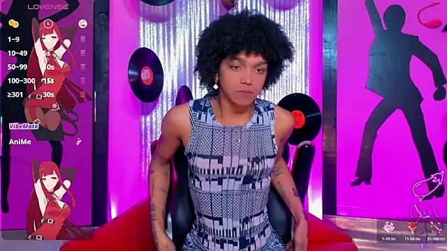 nickyminach  online show from April 22, 7:32 pm