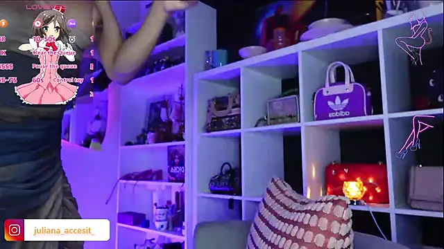 Snapshot of caroline_cossei chatting on February 20, 2:46 pm caroline cossei online show from February 20, 2:46 pm