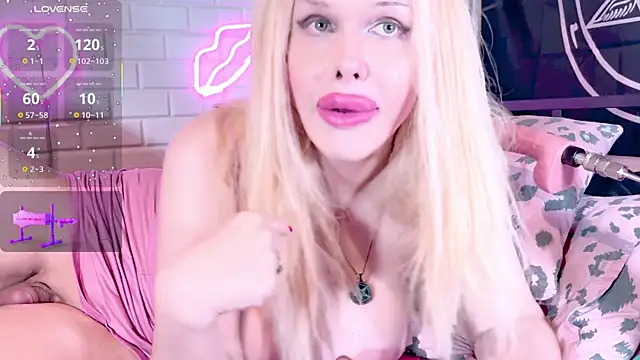 Snapshot of tanyangel90 chatting on October 23, 8:57 pm tanyangel90 online show from October 23, 8:57 pm