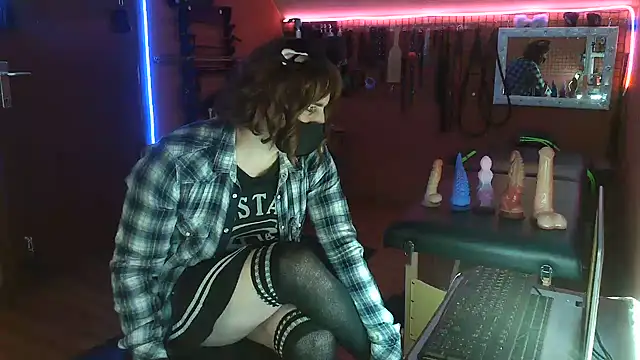 Ginny-the-bdsm-nympho online show from June 13, 5:02 pm