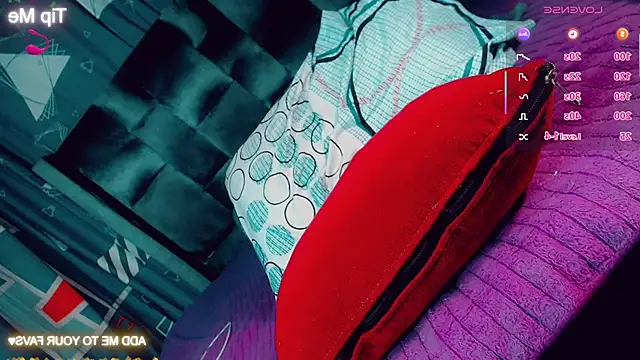 CharlotteBigCock online show from March 27, 2:18 pm