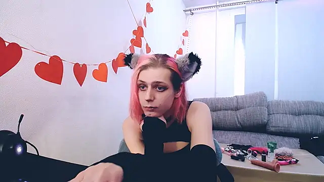 Littlepinkcat online show from February 26, 11:37 am