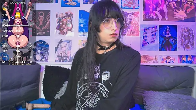 snowblack  online show from September 11, 2:58 pm