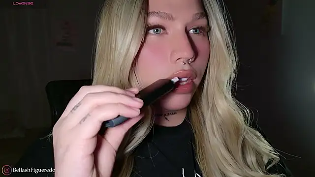 Snapshot of IsabellaFigueredo__ chatting on October 15, 6:13 am IsabellaFigueredo   online show from October 15, 6:13 am