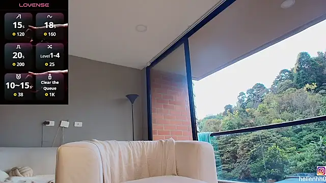 Helenbronwx online show from January 16, 10:39 pm