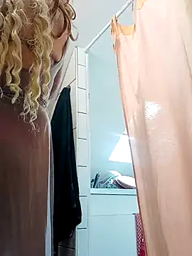 JOHANNA9MOI02 online show from October 8, 3:24 pm